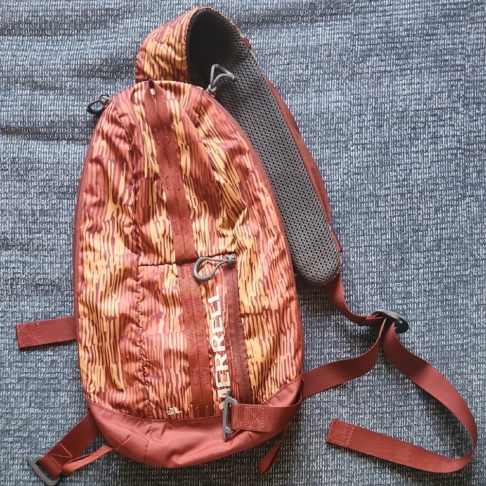 Merrell Women's Shoulder Bag in Orange and Brown